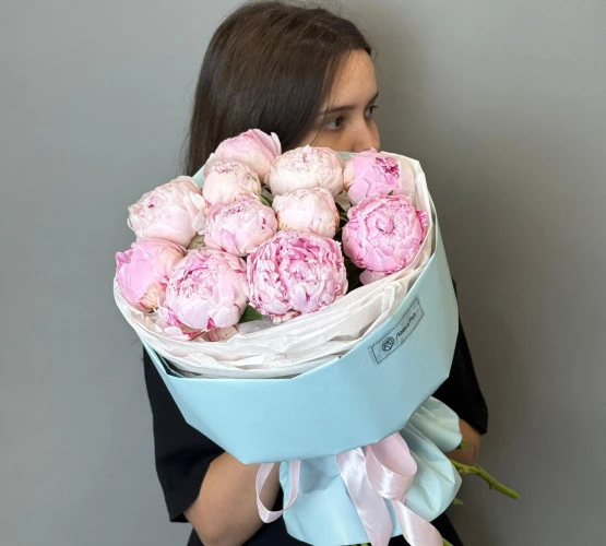 Фото buket-s-rozovymi-pionami-11st - Лавка роз